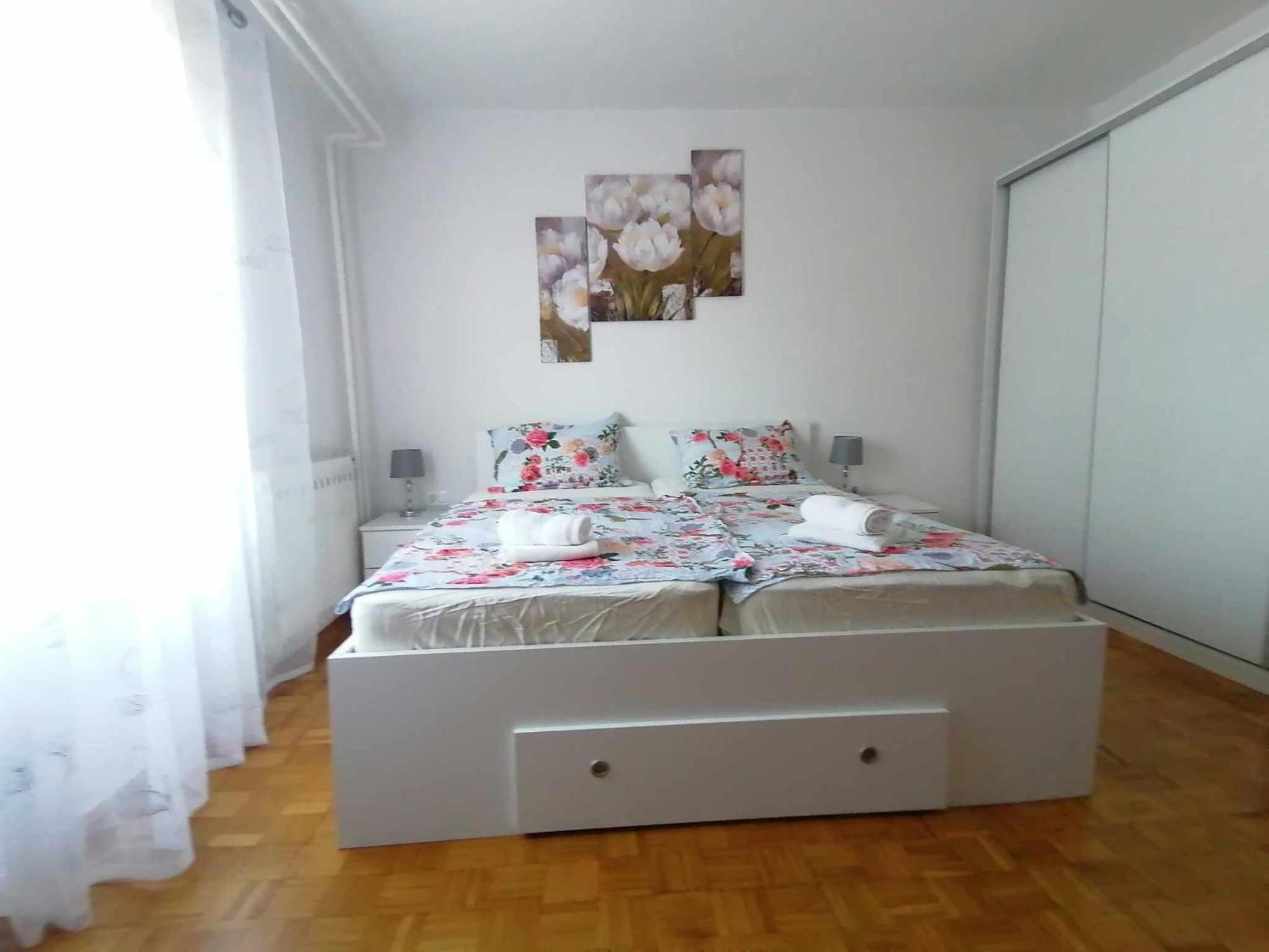 Apartment&Rooms Lilis Izola Buitenkant foto