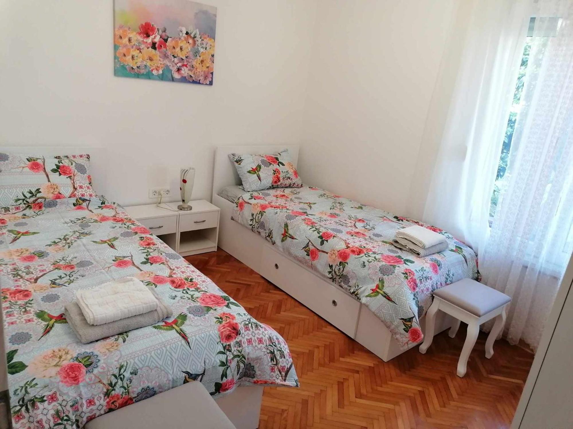 Apartment&Rooms Lilis Izola Buitenkant foto